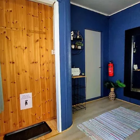The Perfect Stop - 3rd Floor & Apartment *